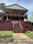 Waterfront Lake Home at Duchess Creek Estates with boat dock on Lake Eufaula, OK - Homestays