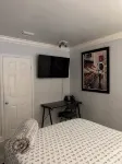 Charming 1-bedroom Guesthouse in amazing Ozona with Free Parking & WiFi - 2-Star