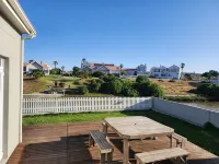 The Grace @ Pelican Bay is a delightful canal-side retreat located in Port Owen. - Homestays
