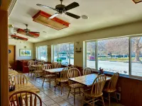 Riverwalk Park Inn