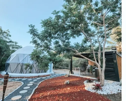 Unique Dome with hot tub, bbq, jacuzzi, near beach فنادق في ایزابلا