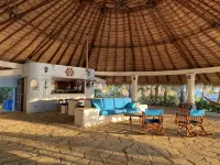 Casa Marazul - Beachfront House With Gorgeous Pool and Huge Rancho - 3 Sao