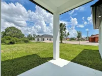 Charming 3-bedroom house in delightful Lehigh Acres with WiFi, AC - 3-Star