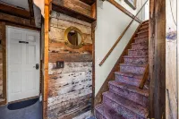 Waterfront Loft 1BR / Bayfront Deck + Beach Access - 3-Star