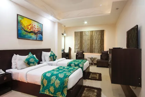 Palm Tree Hotel & Restaurant