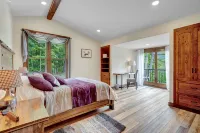 Stunning Bugle Hollow Lodge