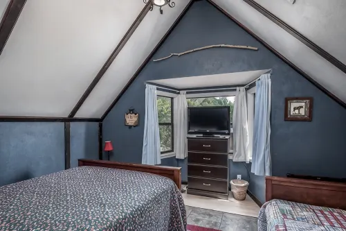 Pet-Friendly [no fee!] A-Frame Cabin w/ Double-decker Mountain View & Hot Tub - Chalets