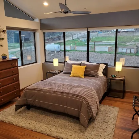 Matanah Meadows Farm, House Great for 2 Families, Sequoia National Park and Farm