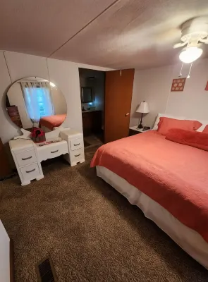 Maggie Valley Creekside Retreat! - 2 stjerner