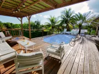 Comfortable villa, swimming pool, tropical garden, near beach st Anne, 8 pers - 3-Star