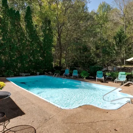 Modern Cabin With Pool Near Nashville!