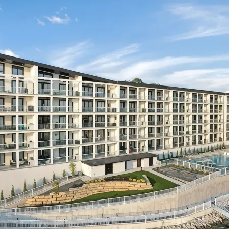 NEW Topsider Condominium: MM 19 Arcade game, shuffleboard table