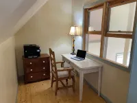 Charming farmhouse in Historic Spring City with AC, WiFi, and full kitchen. Hotele w: Spring City