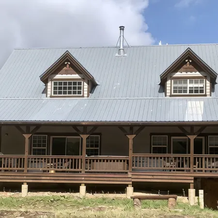 The Drop Inn - Large Home! Close to Wolf Creek, on San Juan River, Hot tub