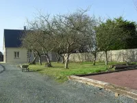 Charming cottage near the sea Hoteles en Saint-Germain-sur-Ay