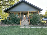 Charming 2-bedroom house in Huntsville, AR Located in the crossroads of NW AR. - Wifi