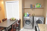 Cute 2 bedroom/2 bathrooms home