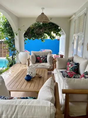 Luxueuse Villa - Jardin - Piscine - Jacuzzi 3mn du Lagon Saline les Bains - Homestays