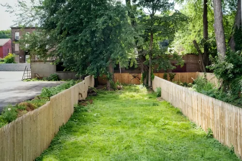 Grant - A Tranquil One Bedroom Steps from River