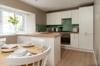 6 the Maltings, Stunning 1st Floor Apartment in Fishing Village Crail.