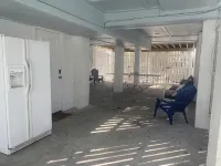 Newly Renovated Home with New Heated Pool and Spa, 3 Minute Walk to the Beach - 4 stjerner