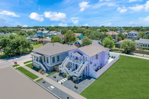 Large 6BR NEW home!Pool & Hot TubGrill- Pets OK- W/DClose to Pleasure Pier!! - สระว่ายน้ำส่วนตัว