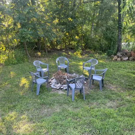 Adorable, Cozy Home in the Ozark Scenic Riverways Ready for a Weekend Get-a-Away Hoteles en Condado de Shannon