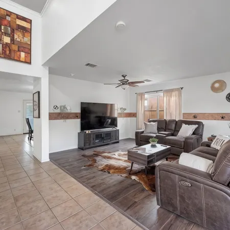 Charming 4-bedroom house in North Austin