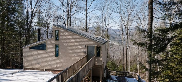 Mountain Cabin with long range views, privacy, and more. Hotels in Campton