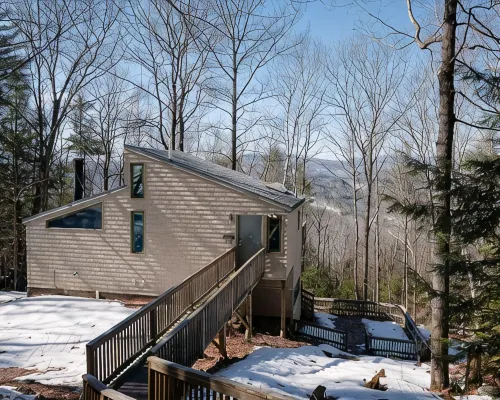 Mountain Cabin with long range views, privacy, and more. Hotels in Campton
