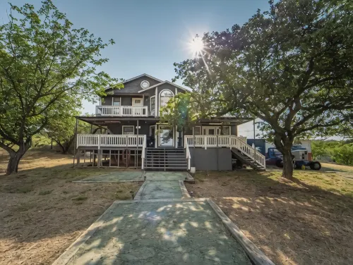 Cozy 3-Bedroom Beach Front Cabin Quiet, Cozy, Pirate Themed Beach Getaway