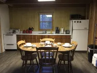 Rustic Lakeside Cabin- 3 miles from Glacier Park- get own beach & dock! - Chalets