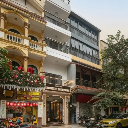 Hanoi Loopers Hostel & Rooftop Bar