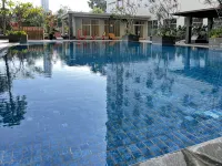 Rumah 34 m² dengan 2 kamar tidur dan 1 kamar mandi pribadi di Cibiru - parkir