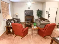 Gorgeous 2BR/2BA with Stunning Views and Great Location