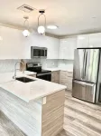 Modern Luxury Apartment in the Heart of Quincy - Wifi