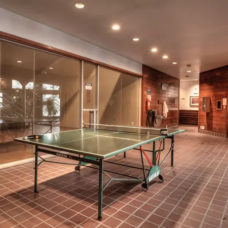 Silverthorne Condo with Mtn views, Pool & Hot tub