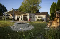 Escape to Indian Lake! Boating-Tubing-Kayaking-Fishing & more! - 3-Star