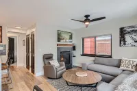 Luxury Condo within walking distance to all the restaurants, shopping and bars.