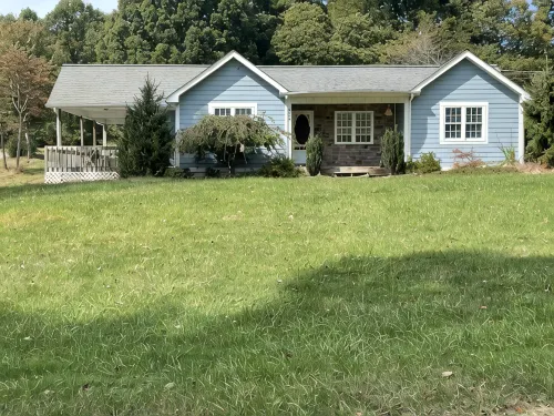 Compass Rose: Orient yourself! 3 bedroom peaceful retreat on the lake - 3-Star