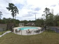 "The Veranda" Lake Hamilton Retreat for 6: Great sunsets and fireworks views! - Wifi