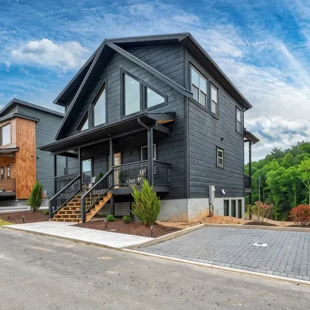Prime location, Dollywood, 4 minutes to Parkway, No steep roads, Indoor pool