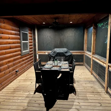 Summer Vaca Deals-Book Today; 8 Min to Downtown - Hot Tub, Game Rm, Firepit