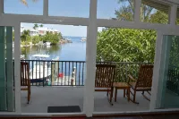 Our Waterfront Home Is All Ready Just for You!Vrc16-000016