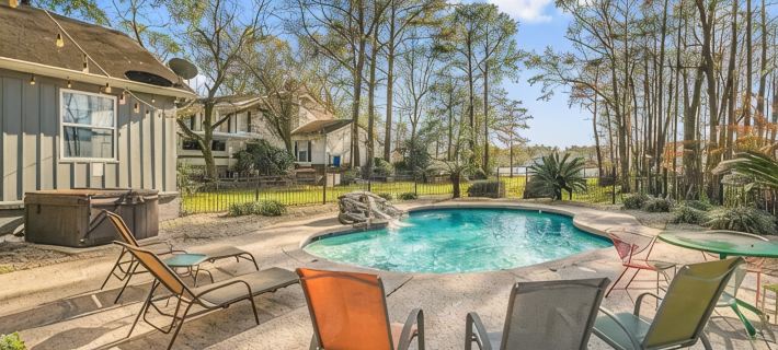 Cypress Grove - Dog River - Heated Pool Hotels in Mobile