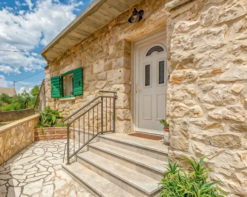 Holiday Home Stone Wall Hotels in Opcina Razanac