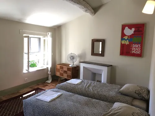 Village house in the center of Lourmarin - Wifi