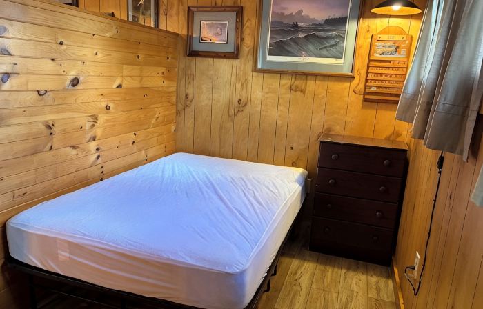 Beautiful Sunset Lake cabin rental