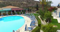 Hylatio Tourist Village - de playa