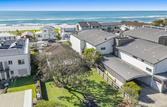Lennox Beach Shack – Classic Coastal Stay Near the Beach